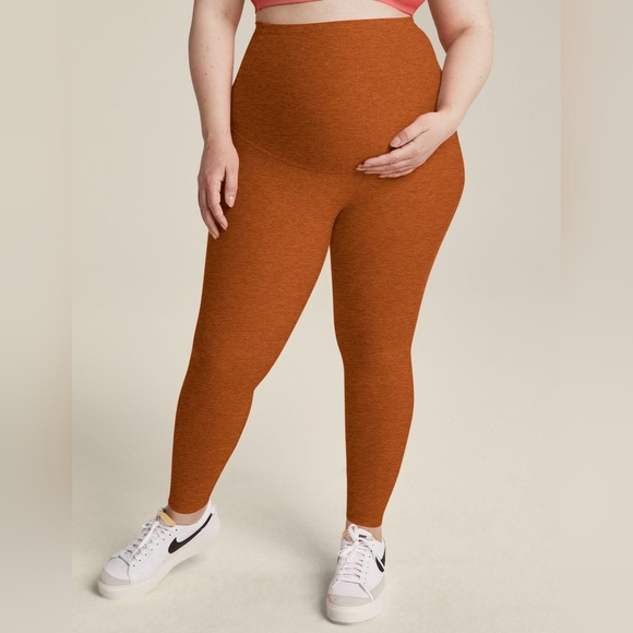 Beyond the Bump Maternity Pocket Cropped Leggings in Warm...